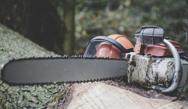 Άνδρας σε κατάσταση αμόκ κυκλοφορούσε με αλυσοπρίονο στην Αχαΐα