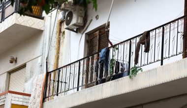 Υποσιτισμένα τα παιδιά που ζούσαν σε σπίτι «τρώγλη» στους Αγίους Αναργύρους