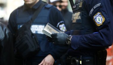 Ακόμα ένας στην Κοζάνη με κάνναβη: Χειροπέδες σε 51χρονο που καλλιεργούσε δενδρύλλια και πουλούσε ναρκωτικά