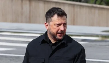 Β.Ζελένσκι: «Χτυπήσαμε με drones την Μόσχα γιατί δεν τελειώνει τον πόλεμο»