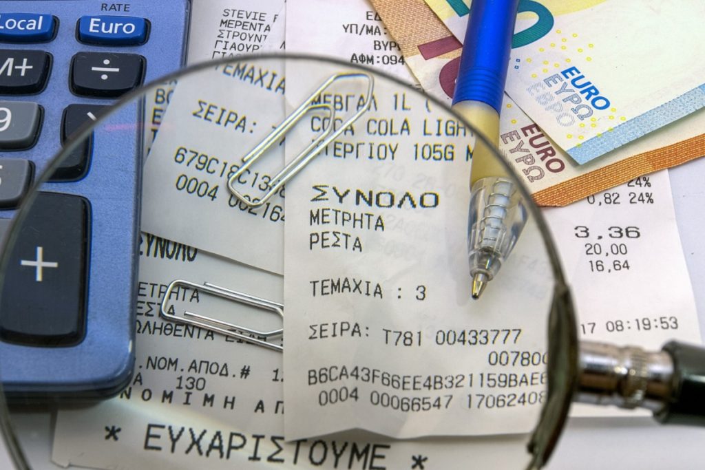 Η ΑΑΔΕ χρησιμοποιεί Τεχνητή Νοημοσύνη και Big Data για την πάταξη της φοροδιαφυγής με ελέγχους σε… 90 χώρες