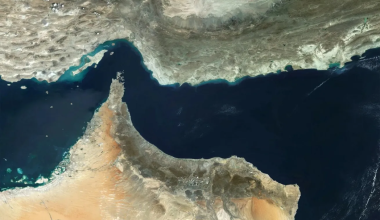 «Hormuz Safe»: Το Ιράν ξεκινάει την ασφάλιση πλοίων με Bitcoin για τα Στενά του Ορμούζ