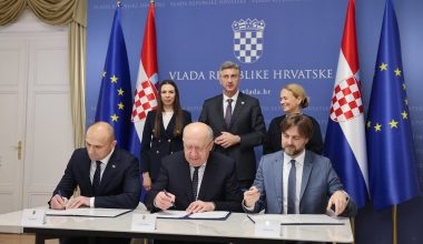 Η Κροατία υπέγραψε συμφωνία 1,7 δισ. ευρώ με την ΕΕ για μαζικό εξοπλιστικό πρόγραμμα – Τι περιλαμβάνει