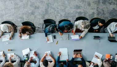 Ποια ανάπτυξη; – Η παραγωγικότητα των εργαζομένων στην Ελλάδα βρίσκεται ακόμα στο… 2000!