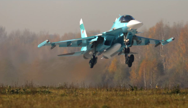 Η ρωσική Αεροπορία δίχνει την ισχύ της: Su-34 αφάνισε στο πέρασμά του δεκάδες Ισλαμιστές στο Μάλι (βίντεο)