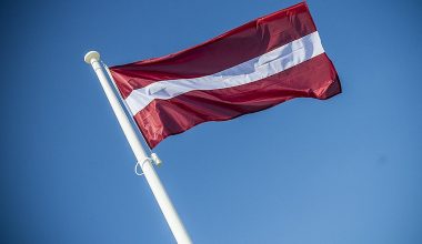 «Το ΝΑΤΟ δεν μπορεί να προστατεύσει τους συνεργούς των τρομοκρατών»: Αυστηρή προειδοποίηση της Ρωσίας στη Λετονία