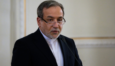 ΥΠΕΞ Ιράν Α.Αραγτσί: «Είμαστε έτοιμοι να πλήξουμε αμερικανικά αεροσκάφη σε περίπτωση νέας σύγκρουσης»