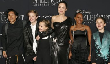 Angelina Jolie: Η μεγαλύτερη κόρη της αποφοίτησε από το πανεπιστήμιο – Καμία αναφορά στον πατέρα της Brad Pitt