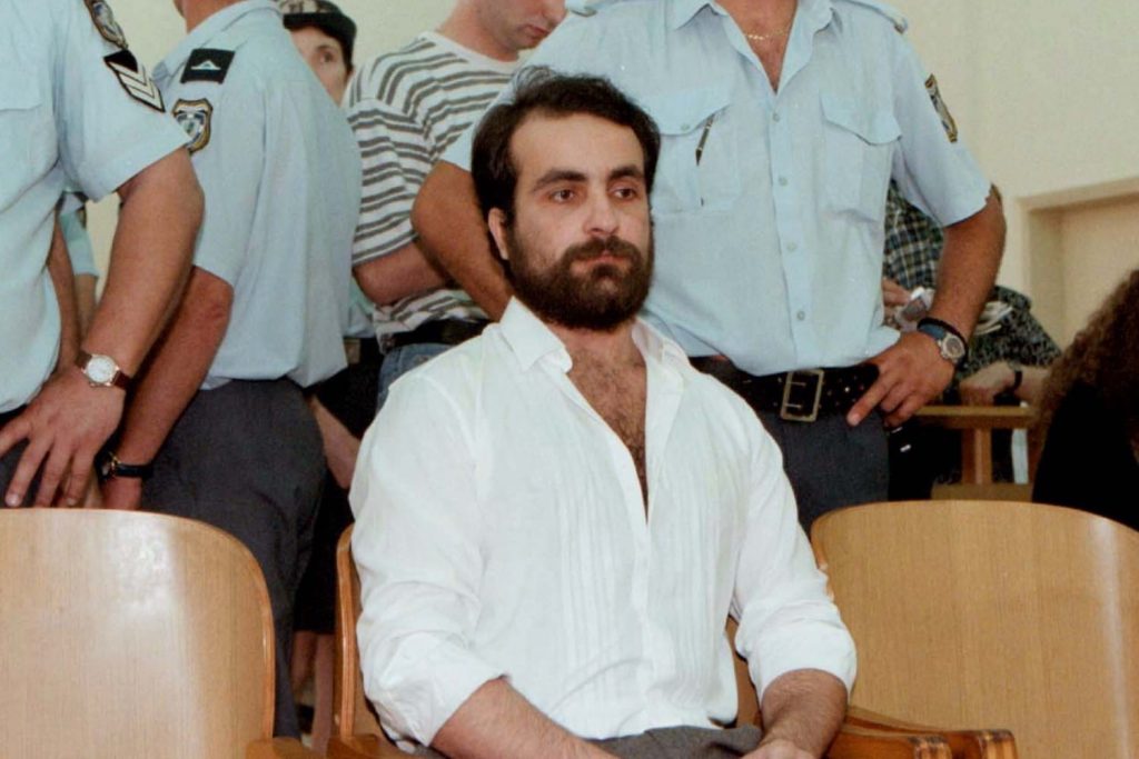 Θ.Σεχίδης: Ο «μακελάρης της Θάσου» που σκότωσε και τεμάχισε την οικογένειά του – Κατέψυξε τους εγκεφάλους τους!