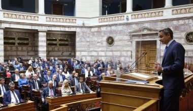 156 βουλευτές ΝΔ και τα 65 κυβερνητικά στελέχη αύξησαν τον πλούτο τους κατά 71 εκατομμύρια ευρώ σε 1 χρόνο!