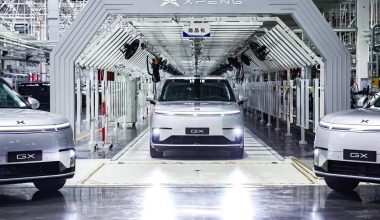 XPeng: Ξεκίνησε η μαζική παραγωγή ρομποταξί στην Κίνα