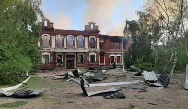 Οι Ουκρανοί βομβάρδισαν ρωσικό κολλέγιο στην Λουγκάνσκ: Τουλάχιστον 4 νεκροί και 35 τραυματίες (βίντεο – φωτο)