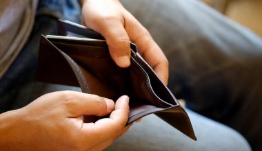 Ελλάδα: 2η στην Ευρώπη στις αυξήσεις τιμών του ηλεκτρικού ρεύματος, φυσικού αερίου και αεροπορικών εισιτηρίων!