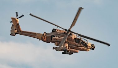 Δείτε βίντεο: Ισραηλινό Apache μεταφέρει άρον άρον στρατιώτες πριν τους εξοντώσει η Χεζμπολάχ