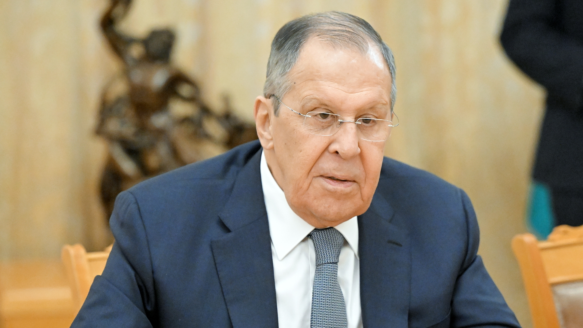 Σ.Λαβρόφ: «Η Δύση ετοιμάζει επίθεση κατά της Ρωσίας με επικεφαλής τον Ζελένσκι αντί του Χίτλερ»