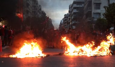 Ερυθρόλευκη «παράνοια» μετά την πρόκριση στον τελικό της Ευρωλίγκας – Δείτε βίντεο και φωτογραφίες