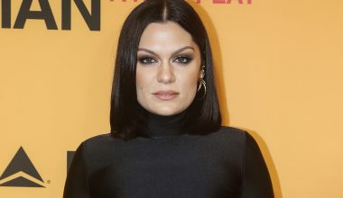 Jessie J: Συγκινημένη η γνωστή τραγουδίστρια αποκάλυψε ότι νίκησε τον καρκίνο – «Είμαι καθαρή!» (βίντεο)