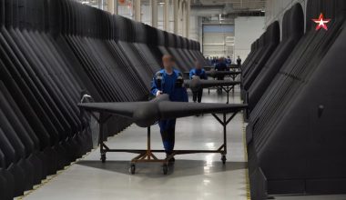 Σμήνος από Geran-2 και Geran-3 «πλημμύρισαν» το Νικολάεφ – Δείτε σχετικά βίντεο