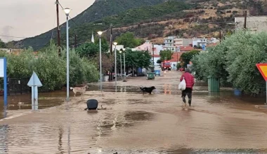Σφοδρή βροχόπτωση έπληξε το Ηράκλειο: «Ποτάμια» οι δρόμοι στον Τσούτσουρα (βίντεο)