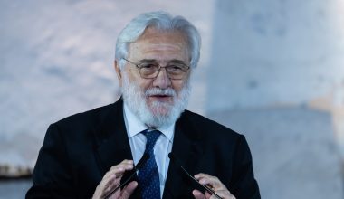 Γ.Σμαραγδής για «Οδύσσεια» του Κ.Νόλαν: «Εχθρική πράξη και εξαπάτηση των Ελλήνων»!