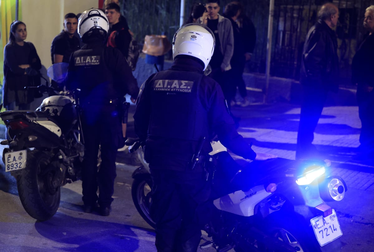 Αστυνομικοί πυροβόλησαν & τραυμάτισαν αλλοδαπό κακοποιό στο Μικρολίμανο που είχε μαζί του πιστόλια & χειροβομβίδες