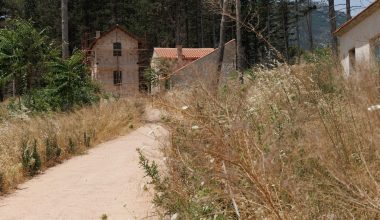 Ακαθάριστα οικόπεδα: Έως 15 Ιούνιου η προθεσμία για τους ιδιοκτήτες να ολοκληρώσουν τις απαραίτητες εργασίες