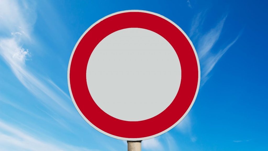 Το «άδειο» σήμα στους δρόμους που πολλοί οδηγοί αγνοούν και… κοστίζει ακριβά!