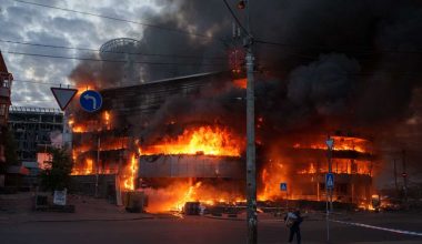 Το ρωσικό ΥΠΑΜ παραδέχθηκε ότι κτύπησε το Κίεβο με Oreshnik