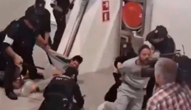 «Ξύλο και των γονέων» στο Μπιλμπάο της Ισπανίας: Οι αστυνομικοί υποδέχτηκαν με γκλομπ τους ακτιβιστές για την Γάζα