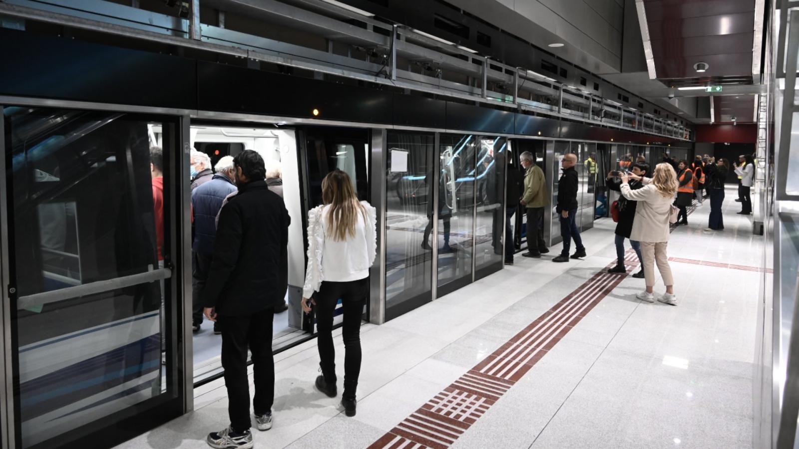 Προβλήματα και ταλαιπωρία για δεκάδες πολίτες που περίμεναν το μετρό στη Θεσσαλονίκη
