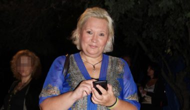Κ.Φίνου για Γ.Μαστροκώστα: «Δεν “έφυγε” από καρκίνο – Έδωσε τη μάχη της και τον ξεπέρασε… έζησε τόσα χρόνια»