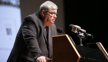 «Fast track» εκατομμυρίων από τον «γαλάζιο» Α.Καχριμάνη: 1,5 εκατ. ευρώ σε απευθείας αναθέσεις