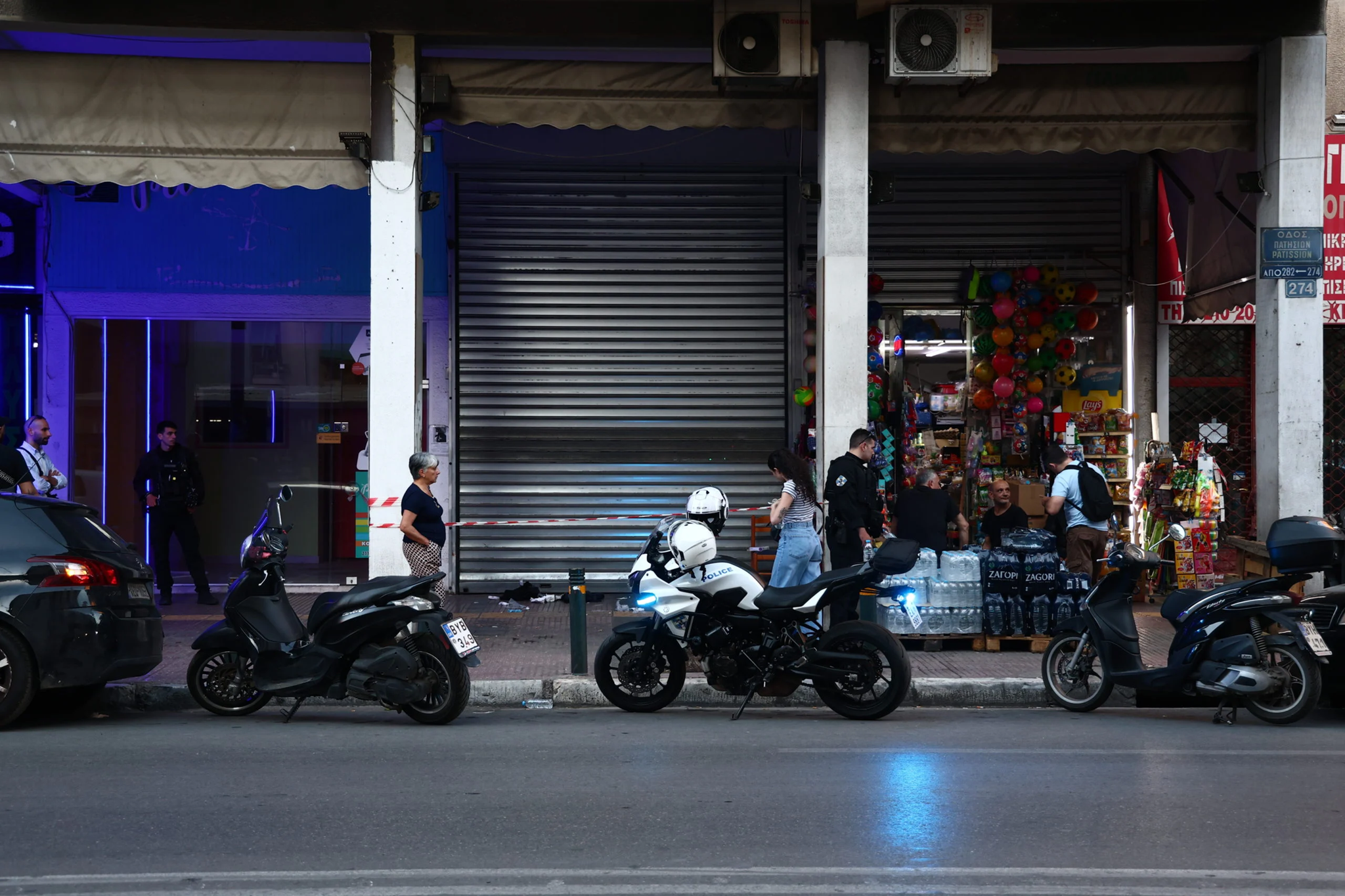 Σε εξέλιξη οι έρευνες για τους πυροβολισμούς στην Πατησίων: Αναζητείται ο τέταρτος δράστης
