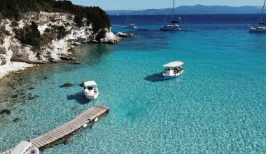 Το πρώτο καλοκαιρινό τριήμερο είναι εδώ: Πού φεύγουν οι Έλληνες για του Αγίου Πνεύματος