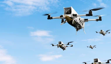 Βίντεο: Η Κίνα κατασκευάζει πάνω από 10.000 drones καμικάζι κάθε μέρα!