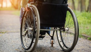 Θεσσαλονίκη: Εργαζόμενοι κέντρου ημερήσιας φροντίδας ΑμεΑ ξέχασαν 17χρονη επί δύο ώρες μέσα σε λεωφορείο