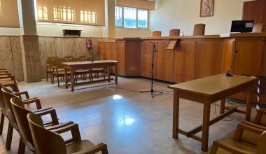 Οδηγούνται στα δικαστήρια δύο εργαζόμενοι στη Θεσσαλονίκη για εγκατάλειψη ανήλικης ΑΜΕΑ μέσα σε λεωφορείο