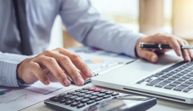 Χειροπέδες σε άνδρα στην Πέλλα που παρίστανε τον λογιστή για να «ρημάξει» ό,τι είχε μια ηλικιωμένη