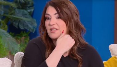 Κ.Ζαρίφη για δήθεν υιοθεσία παιδιού από την Αφρική: «Το τι μου έγραψαν δεν περιγράφεται» (βίντεο)