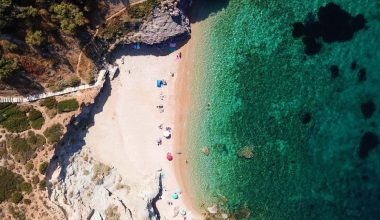Aττική: Ποιες παραλίες είναι δωρεάν για τους λουόμενους