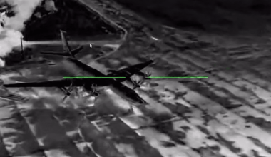 Βίντεο: Ουκρανικά drones κατέστρεψαν δύο ρωσικά Tu-142 και ένα πυραυλικό σύστημα Iskander