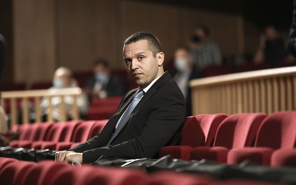 Πώς η κίνηση του Α.Τσίπρα να έχει δίπλα του στο Άρειο Πάγο την Μ.Λεπενιώτη δίνει ώθηση στον Η.Κασιδιάρη