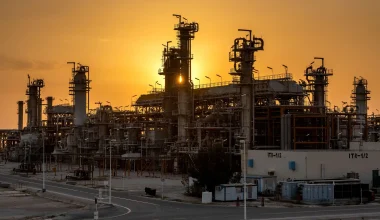 Η διεθνής αγορά πετρελαίου κατέγραψε τον Μάιο τη μεγαλύτερη μηνιαία πτώση από το 2020 – Ο λόγος