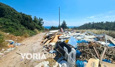 Οικολογική «βόμβα» στη Χαλκιδική: Σκουπιδότοπος δίπλα από την γέφυρα Ποτίδαιας (βίντεο)