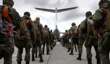 Ουκρανική υπόγεια βάση καταστράφηκε ολοσχερώς μετά από επιχείρηση Ρώσων αλεξιπτωτιστών (βίντεο)