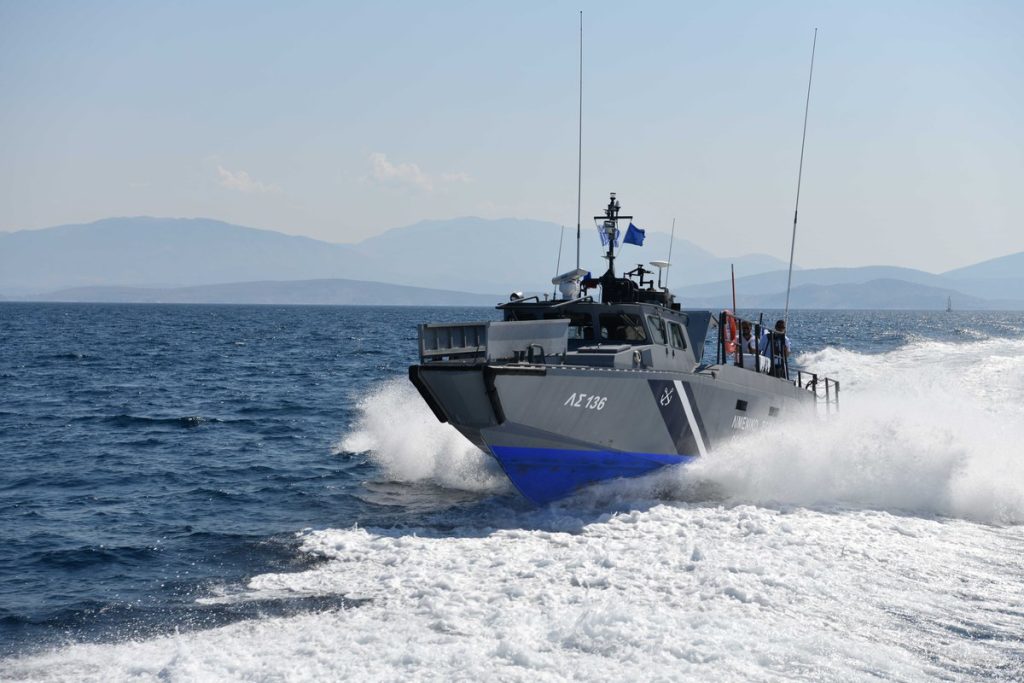 Ζάκυνθος: Δύο τουρίστριες τραυματίστηκαν από μεγάλο κυματισμό που προκάλεσε ταχύπλοο