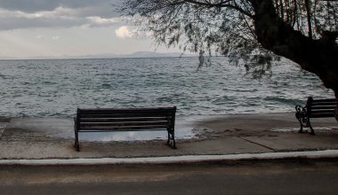Τραγωδία στα Καμένα Βούρλα: 49χρονος βρέθηκε νεκρός σε παγκάκι