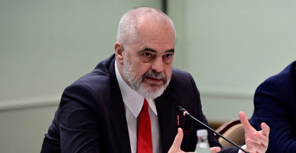 «Πουλάει τρελίτσα» ο Ε.Ράμα για το διάβημα του ελληνικού ΥΠΕΞ: «Δεν ήξερα ότι υπάρχουν Έλληνες εκεί»