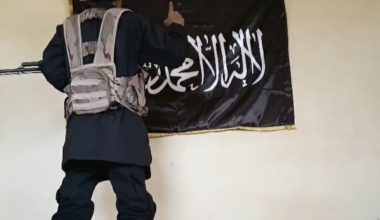 «Εργοστάσιο τζιχαντιστών» η Συρία του αλ Σάραα: Στρατολογούν ανηλίκους