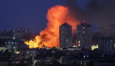 Αναφορές για επικείμενο μαζικό ρωσικό πλήγμα  με 800 πυραύλους
